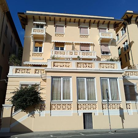 Il Faro Dei Poeti Apartment Lerici Bagian luar foto