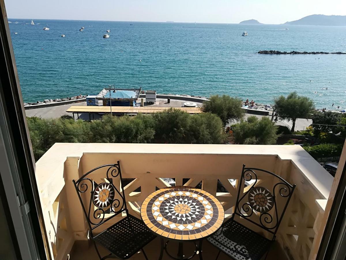 Il Faro Dei Poeti Apartment Lerici Bagian luar foto