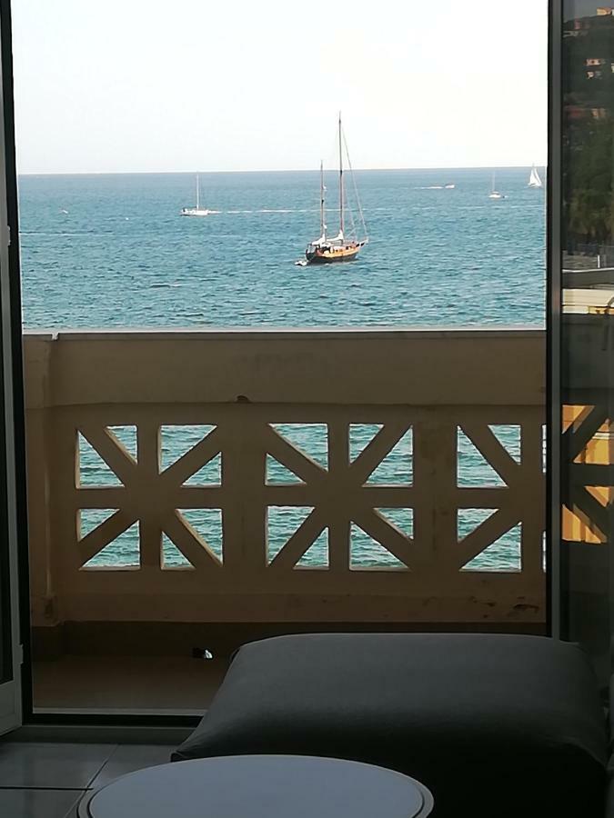 Il Faro Dei Poeti Apartment Lerici Bagian luar foto