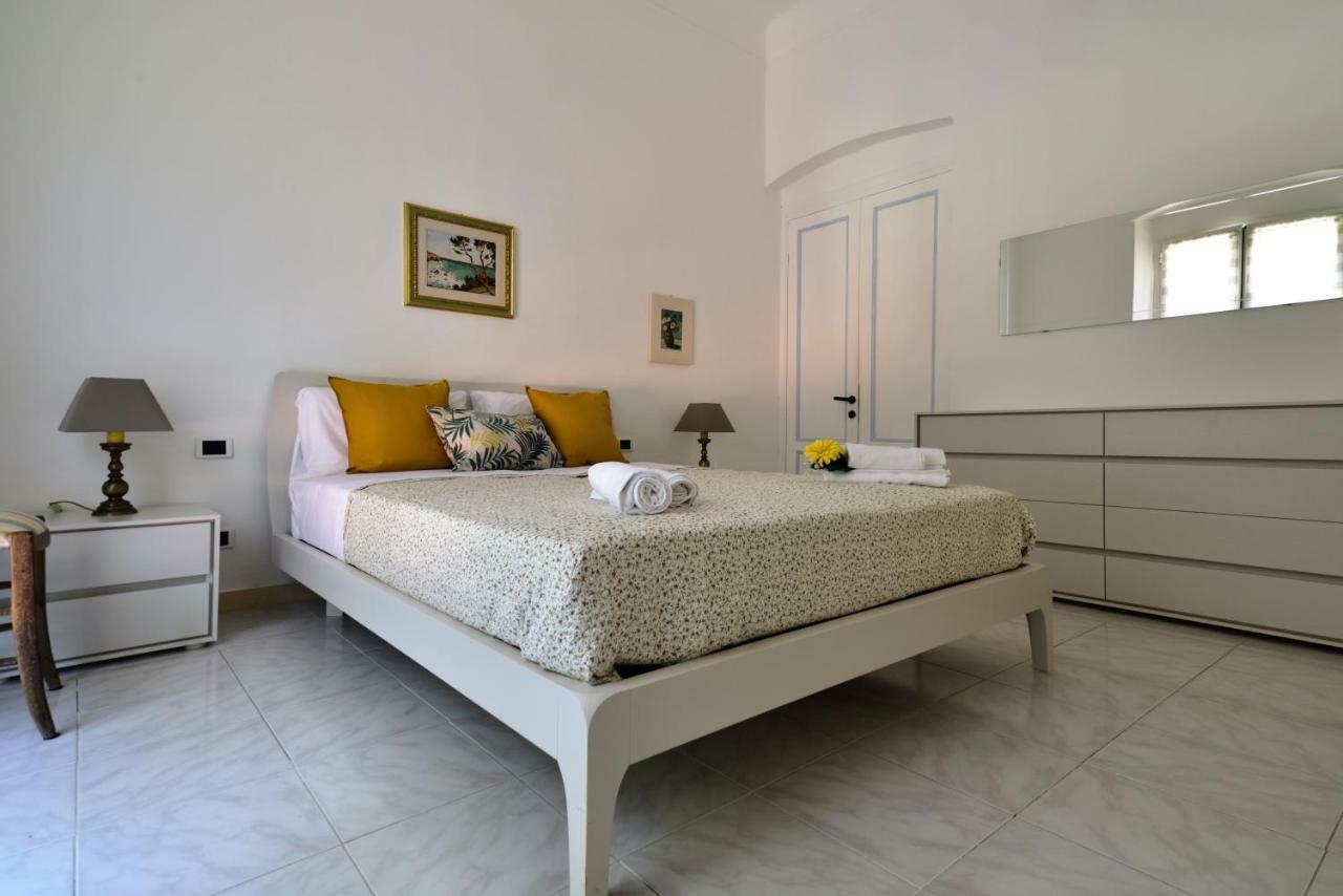 Il Faro Dei Poeti Apartment Lerici Bagian luar foto