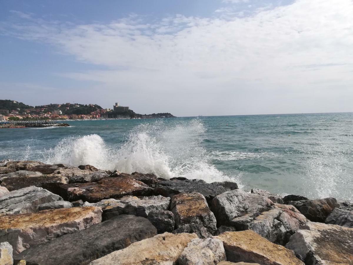 Il Faro Dei Poeti Apartment Lerici Bagian luar foto